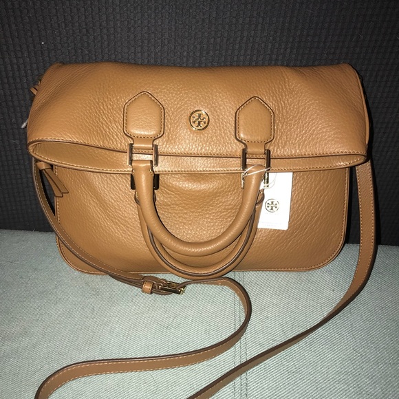 Tory Burch Robinson Pebble Fold-Over Messenger - Picture 4 of 8